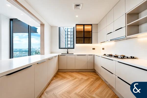 Corner Unit I High Floor I Motivated Seller