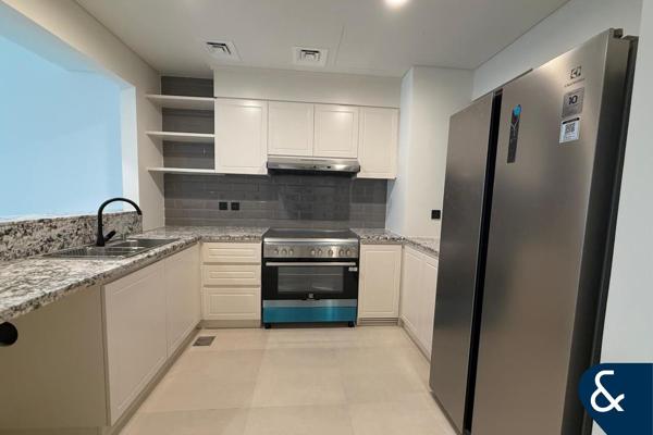 Park Backing | 5 Bed | Corner | Best View