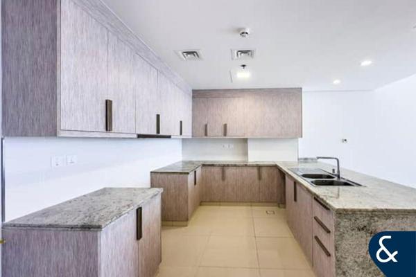 Low Floor | Close to Metro | One Bedroom