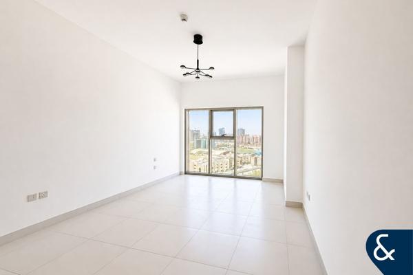 1 Bed | Modern | Well Maintained | Spacious