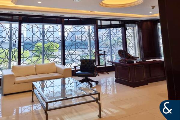 Emaar Corporate | Immaculate Office