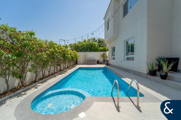 5 Bedroom | Private Pool | 6,104.64 Sq. Ft