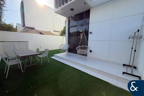 Corner Unit | Single Row | Great Location