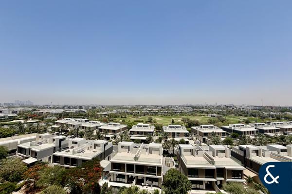 Sunset Views | Corner Unit | Open-Plan Living