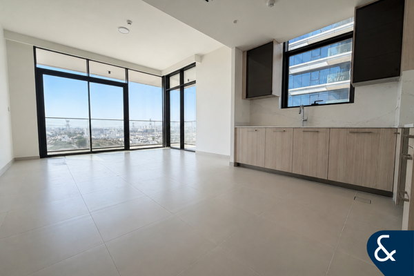 Corner Unit | 2 Bedrooms | Vacant Now