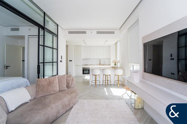 2 Bedrooms | Upgraded | Move in