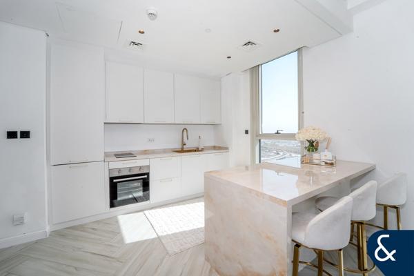 2 Bedrooms | Upgraded | Move in