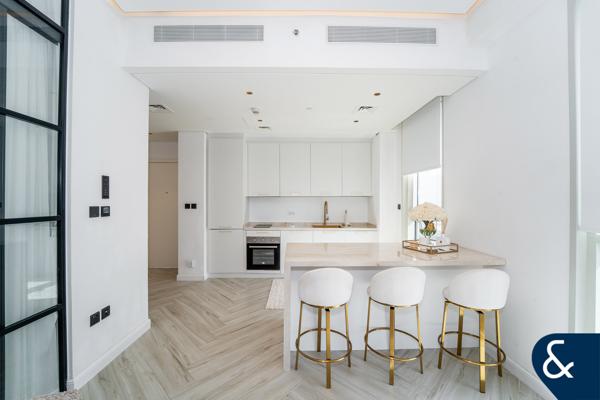 2 Bedrooms | Upgraded | Move in