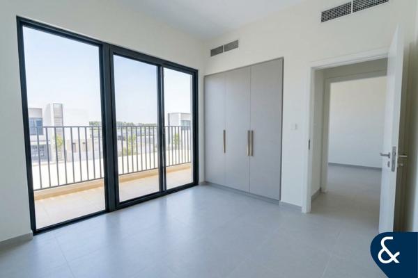 Single Row | Pool & Park Backing | Vacant