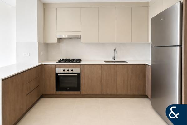 Green Belt Backing | 3 Bedrooms| Ready Now