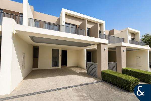 Green Belt Backing | 3 Bedrooms| Ready Now