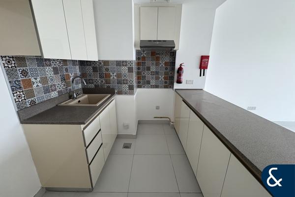 Spacious 1 Bed | Prime Location | Motor City