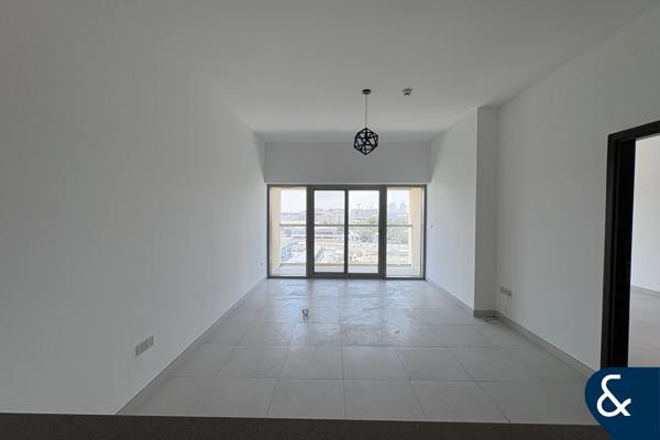Spacious 1 Bed | Prime Location | Motor City
