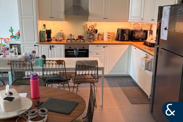 Vacant on transfer | Huge floor space | View