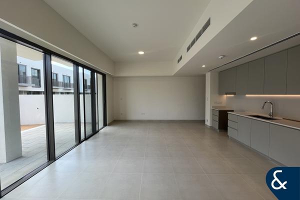 Middle Kitchen | Brand New Unit | 3 Bed