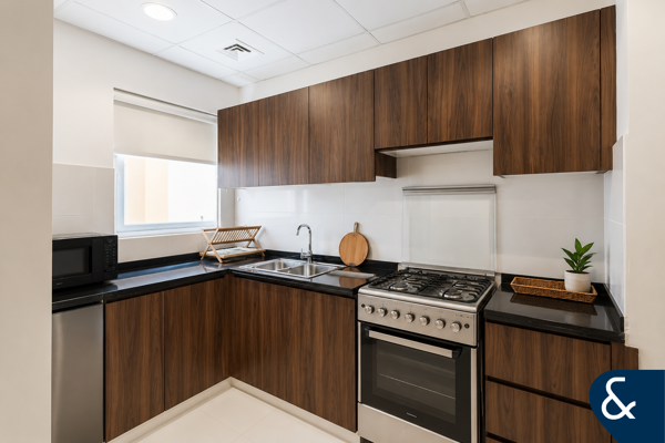 Exclusive | Corner Unit | Furnished