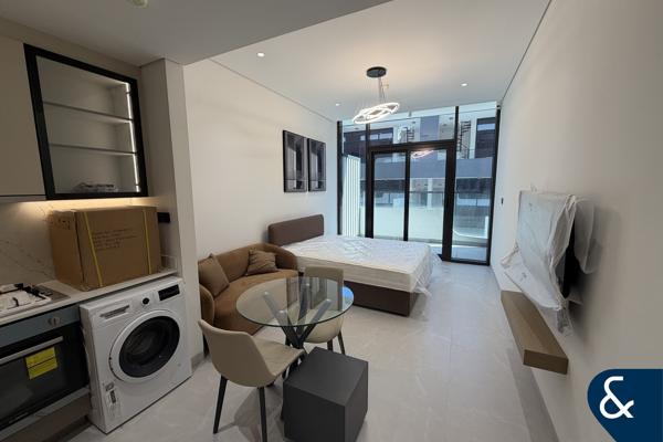 Furnished | Vacant | Rooftop pool