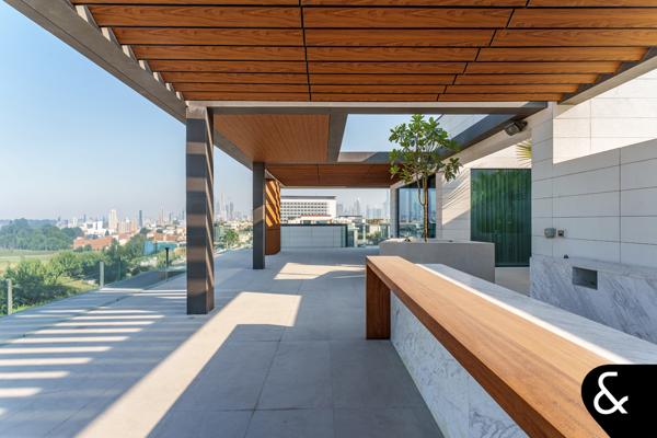 Exclusive | Brand New | Beachfront | Corner