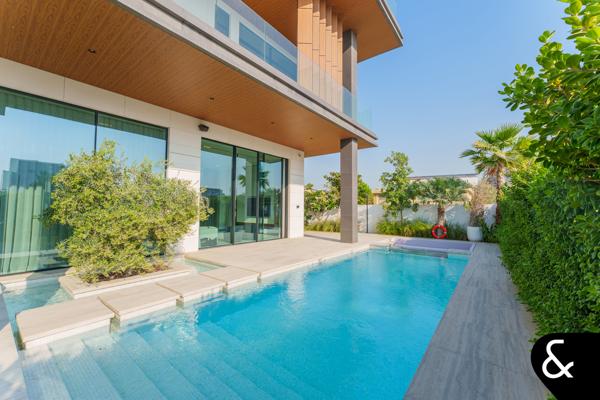 Exclusive | Brand New | Beachfront | Corner