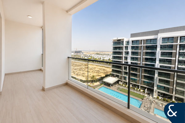 Vacant | Large Balcony Terrace | High Floor