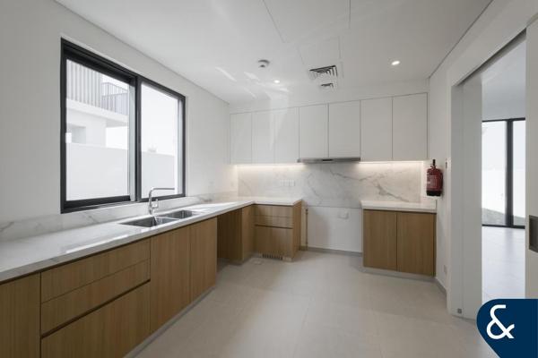 4 Bed | Vacant | Brand New | Great Location