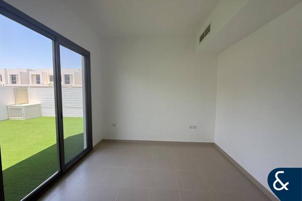 4 Bedrooms | Spacious Garden | True Corner