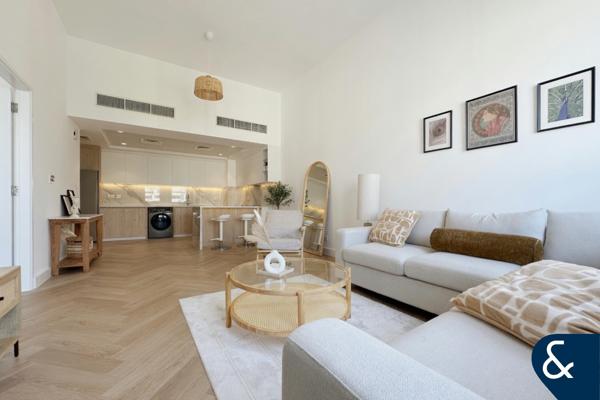 Upgraded | 1 Bed | Superb Uptown Location