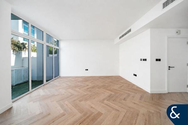 Vacant Now | Upgraded | Extended | Smart Home