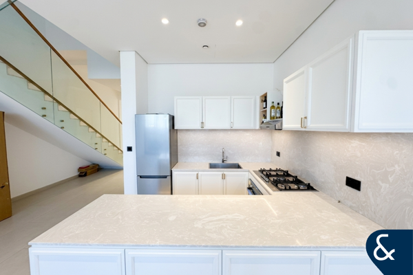 Last unit available | Corner | Brand New