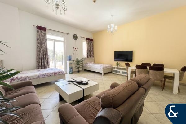 Corner Unit | Vacant On Transfer | Low Floor
