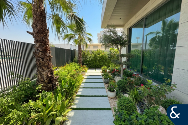 Must See | Perfect Location | Luxury | 5 Bed