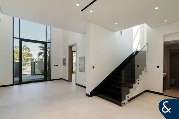 Must See | Perfect Location | Luxury | 5 Bed