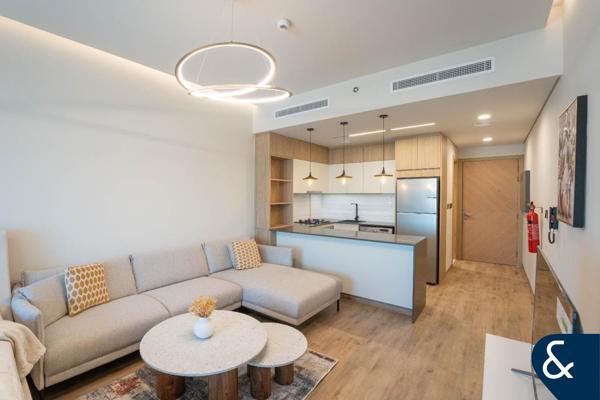 HIGH NET ROI | LARGE STUDIO | AVAILABLE NOW