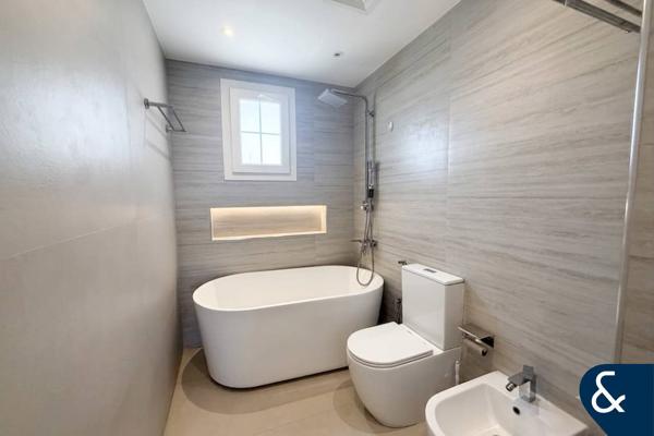 Upgraded | 3 Bedrooms | Maids | Lake View