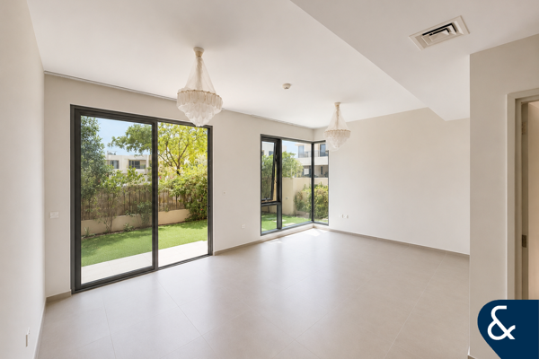 4 Bed | Corner unit | Maids Room | Large Plot