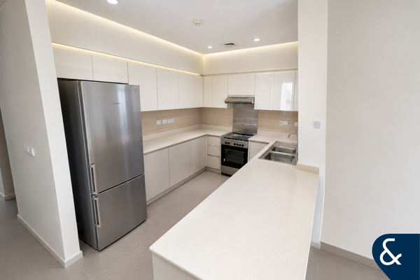 4 Bed | Corner unit | Maids Room | Large Plot