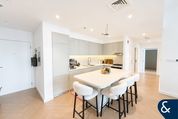 Fully Upgraded | 2 Bed | Prestige Finishing
