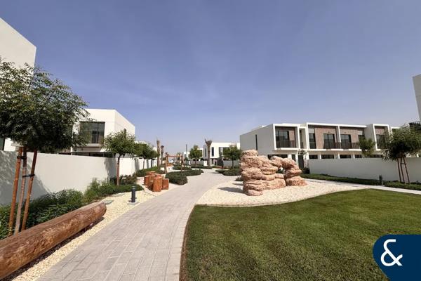 Large Plot | Corner Unit | Close To Park