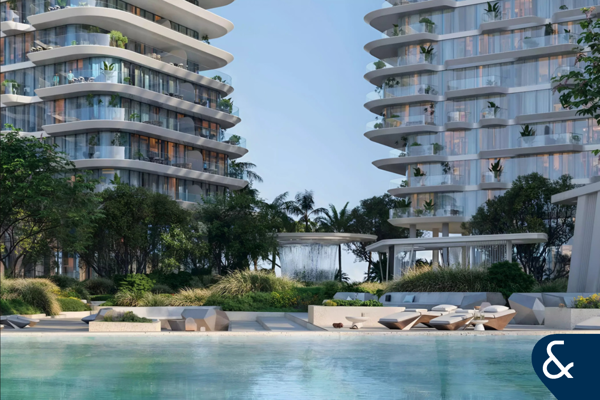 Luxury Beachfront Living | Great PP | Bella