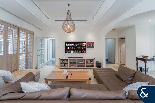 Exclusive | Lake-Backing | Fully Upgraded