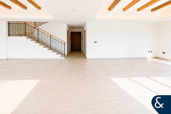 6 Bedroom | Prime Plot | Close to Lagoons