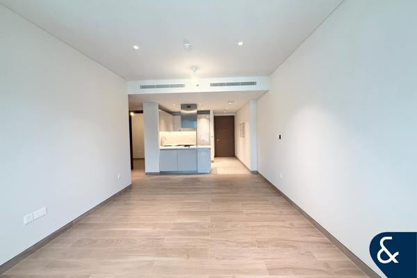 1 Bed Plus Study | 900 sq ft | Brand New