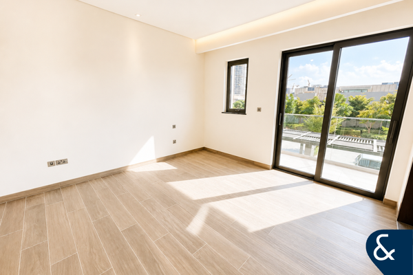 Vacant On Transfer | Middle Unit | Best Price