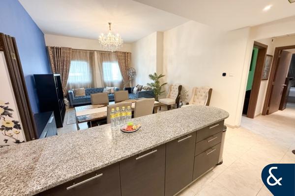 VOT | Private Balcony | Good Location | 2 Bed