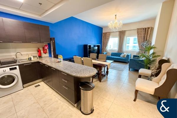 VOT | Private Balcony | Good Location | 2 Bed