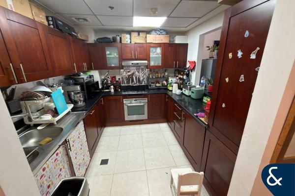 2 Bed + Storage | Vacant | Low Floor | Cheap