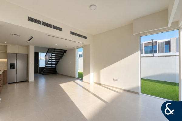 Single Row | Furnished | Landscaped Garden
