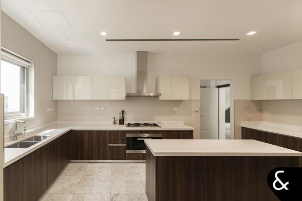 Fully Renovated Villa with Burj Khalifa Views - Image 15