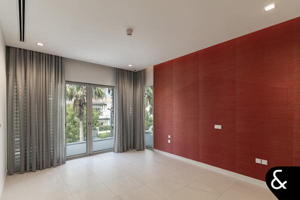 Fully Renovated Villa with Burj Khalifa Views - Image 21