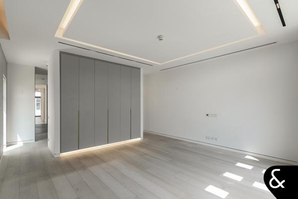 Fully Renovated Villa with Burj Khalifa Views - Image 32